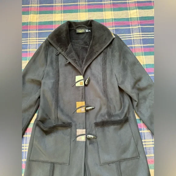 Icelandic Design Button Up Jacket - Picture 5 of 12